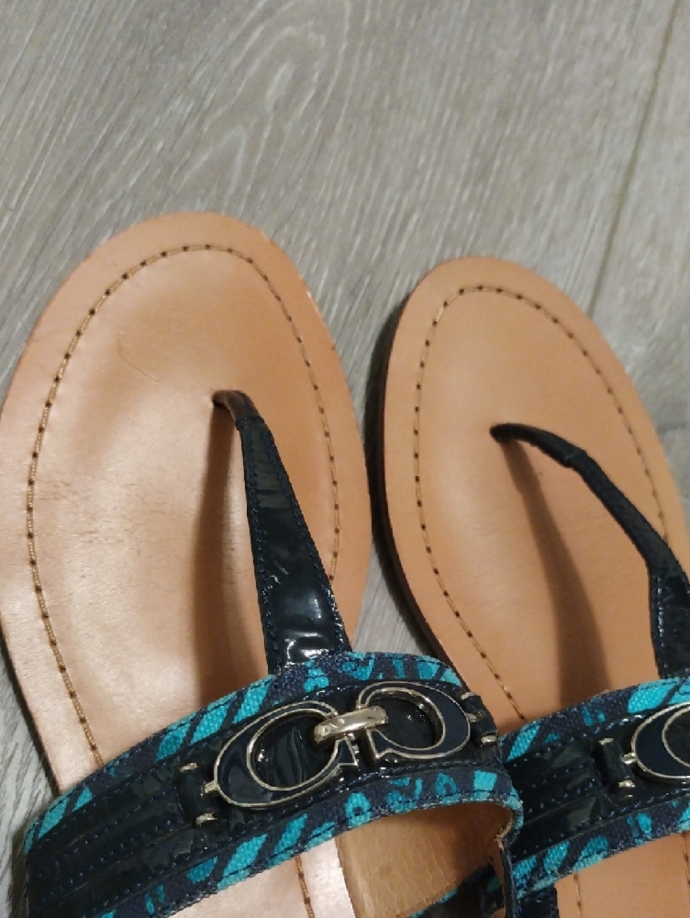 Coach Women’s Teal & Black Sandals - Picture 7 of 17
